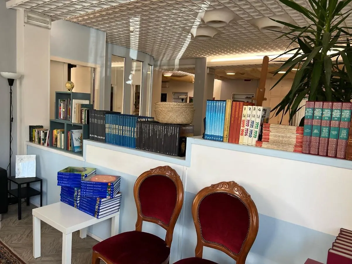 Hotel Morri - Il Biblihotel Riccione