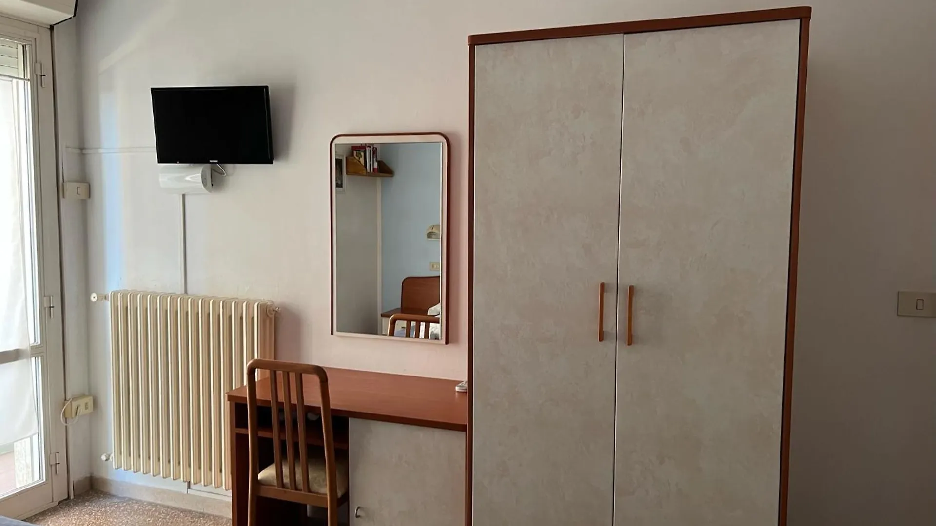 Hotel Morri - NUOVA GESTIONE Riccione