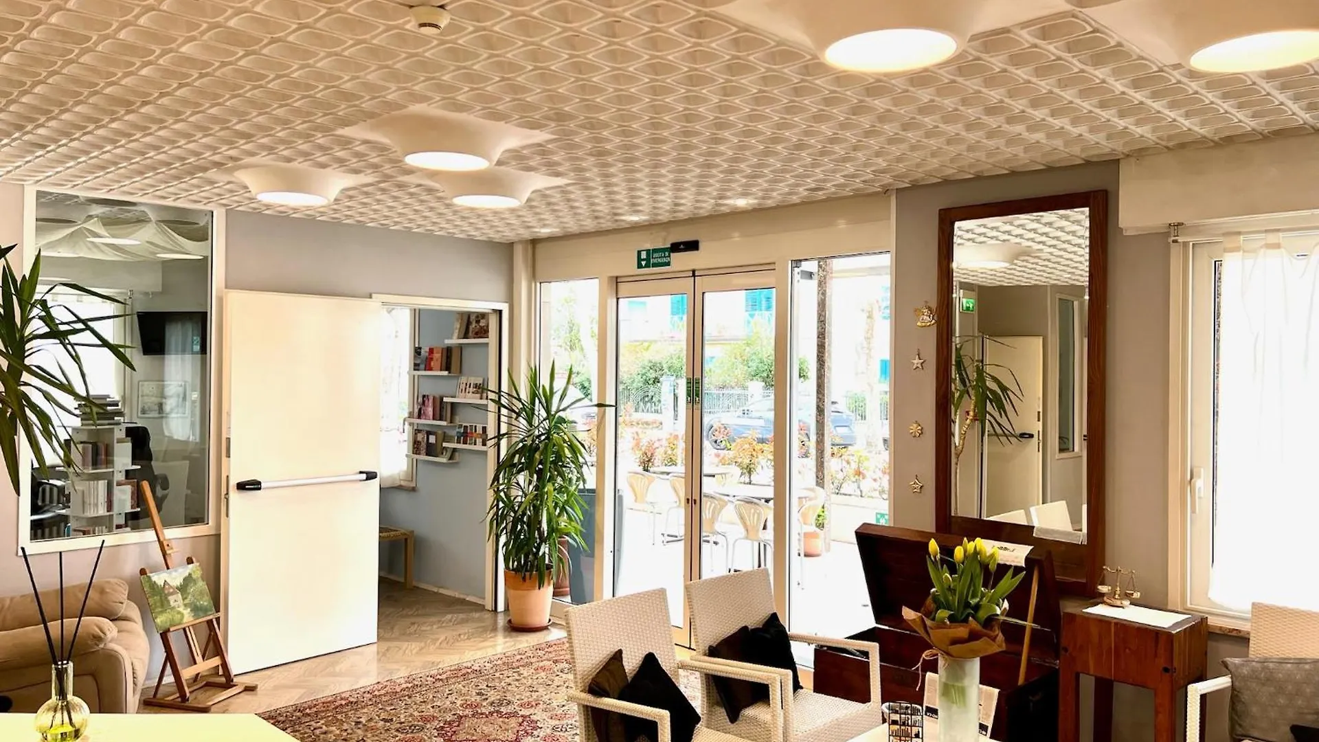 Hotel Morri - Il Biblihotel Riccione