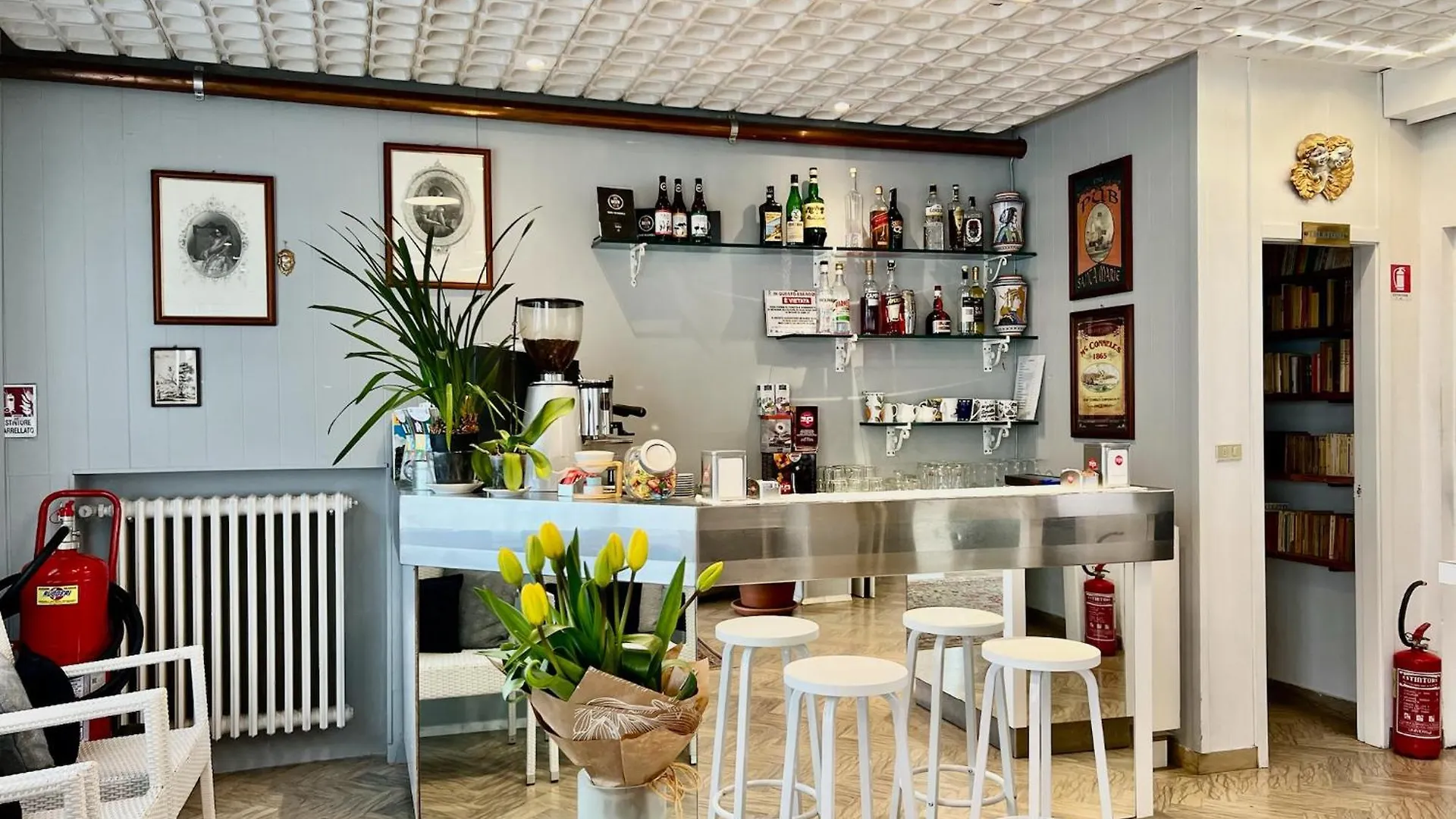 Hotel Morri - Il Biblihotel Riccione Italy