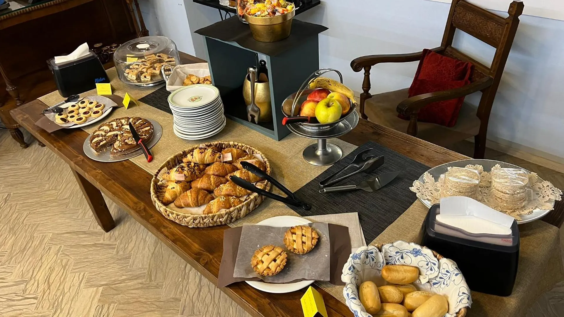 Hotel Morri - Il Biblihotel Riccione