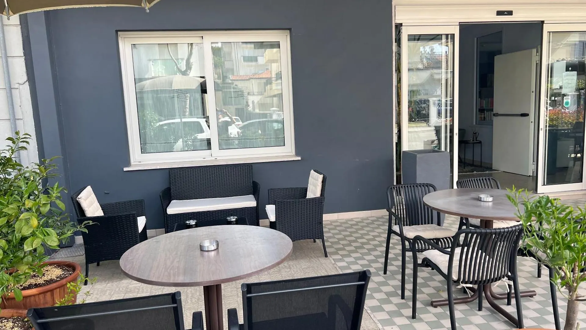 Hotel Morri - Il Biblihotel Riccione
