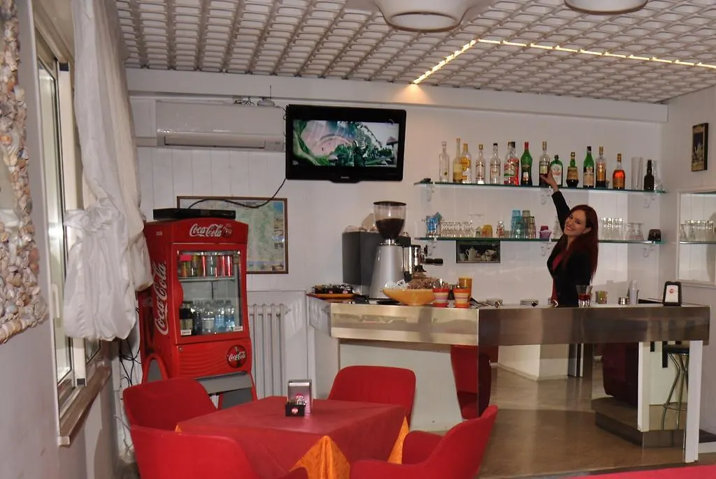 Hotel Morri - Il Biblihotel 리치오네